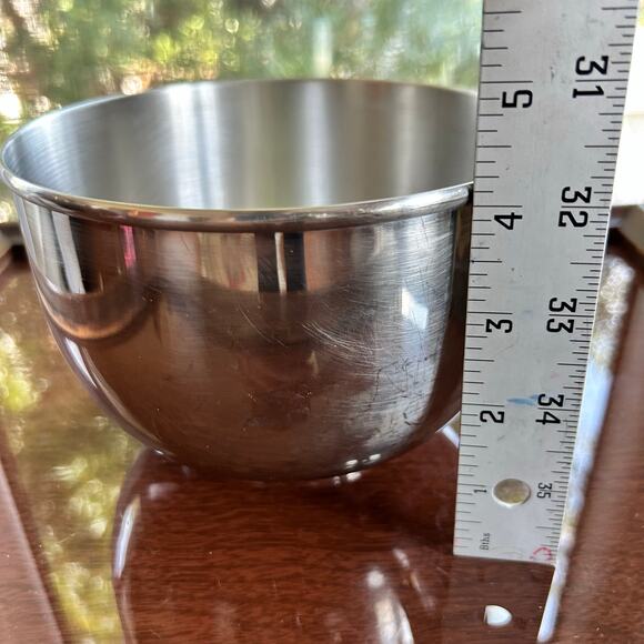 Vintage General Electric Stainless Steel Mixing Bowl — Made in USA - Picture 6 of 7